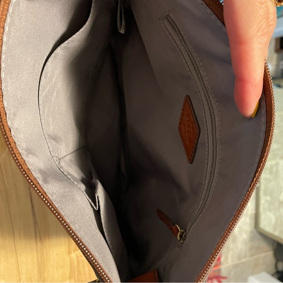 Leather Fossil Purse - Picture 2 of 3